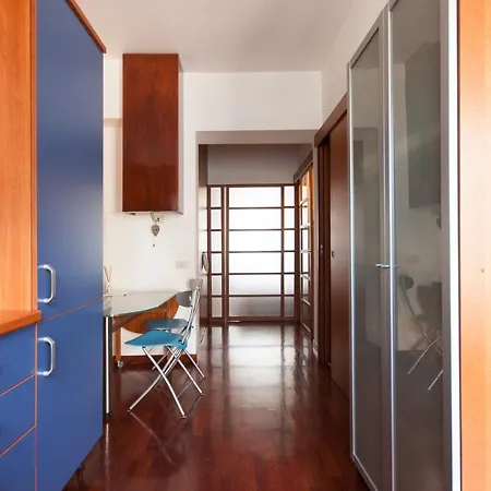De Angeli Cozy Apartment- Youhosty Daire