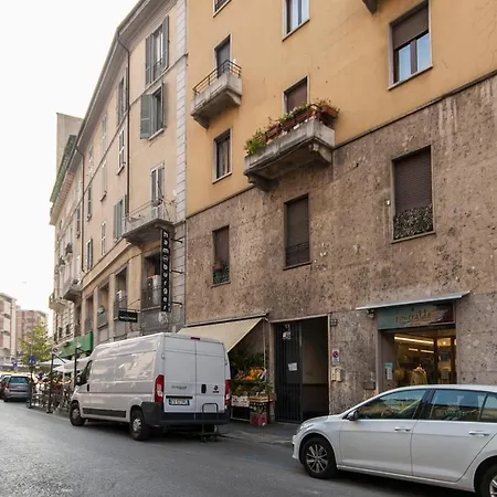 Daire De Angeli Cozy Apartment- Youhosty